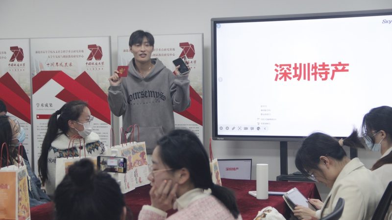 首先，我们需要了解编程培训机构排名的指标。一般来说，排名会考虑以下几个因素：