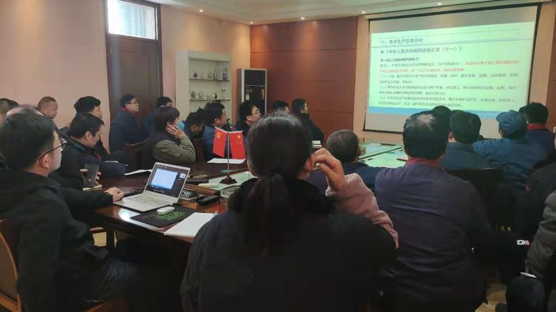 小标题：一、成人教育报班费用的构成